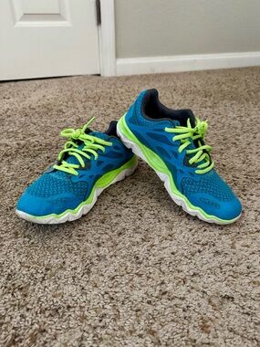 Women’s Under Armour Micro G Monza Running Shoes